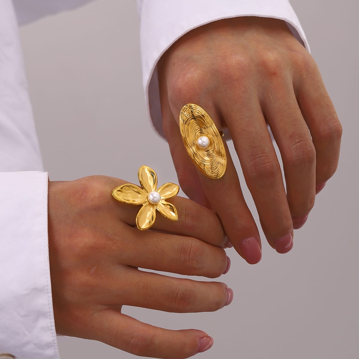 Anillo flor dorado - Imagen 2
