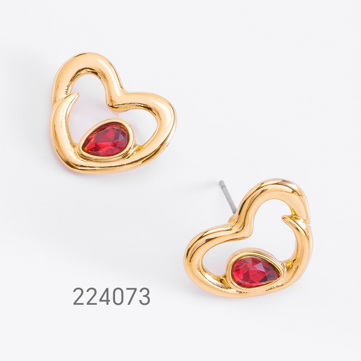 IMG_20250914_200550 Aretes en forma de corazón