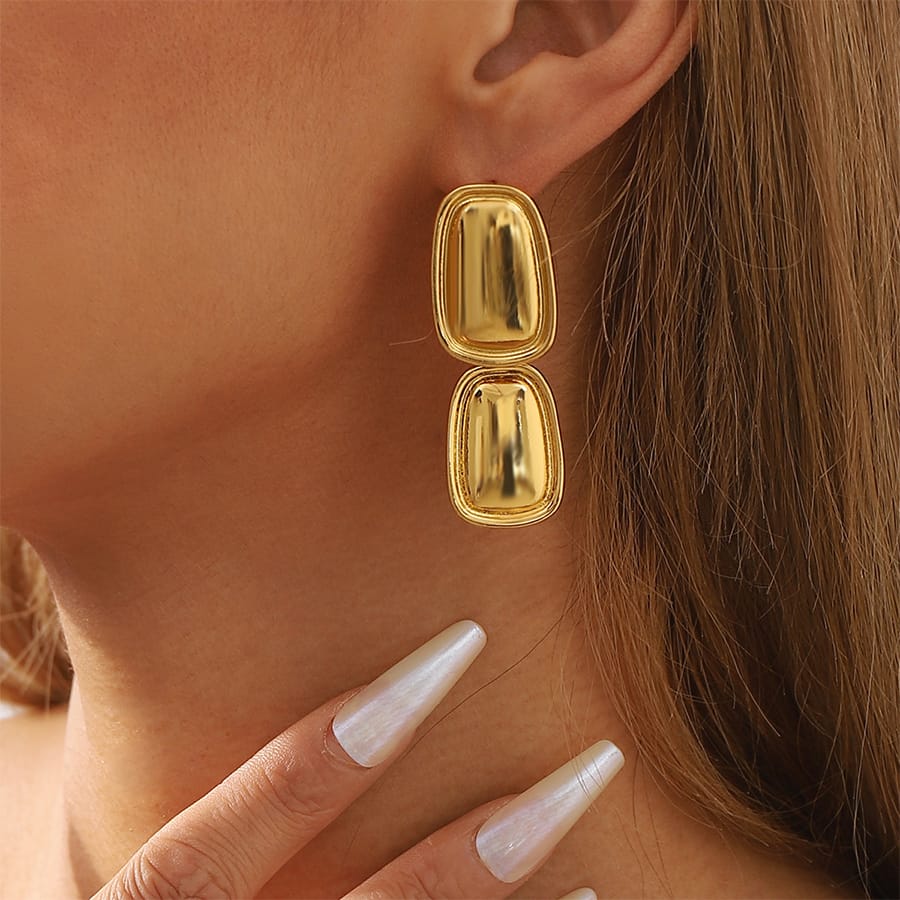 WhatsApp Image 2025-09-14 at 4.31.15 PM ARETES DORADOS LARGOS