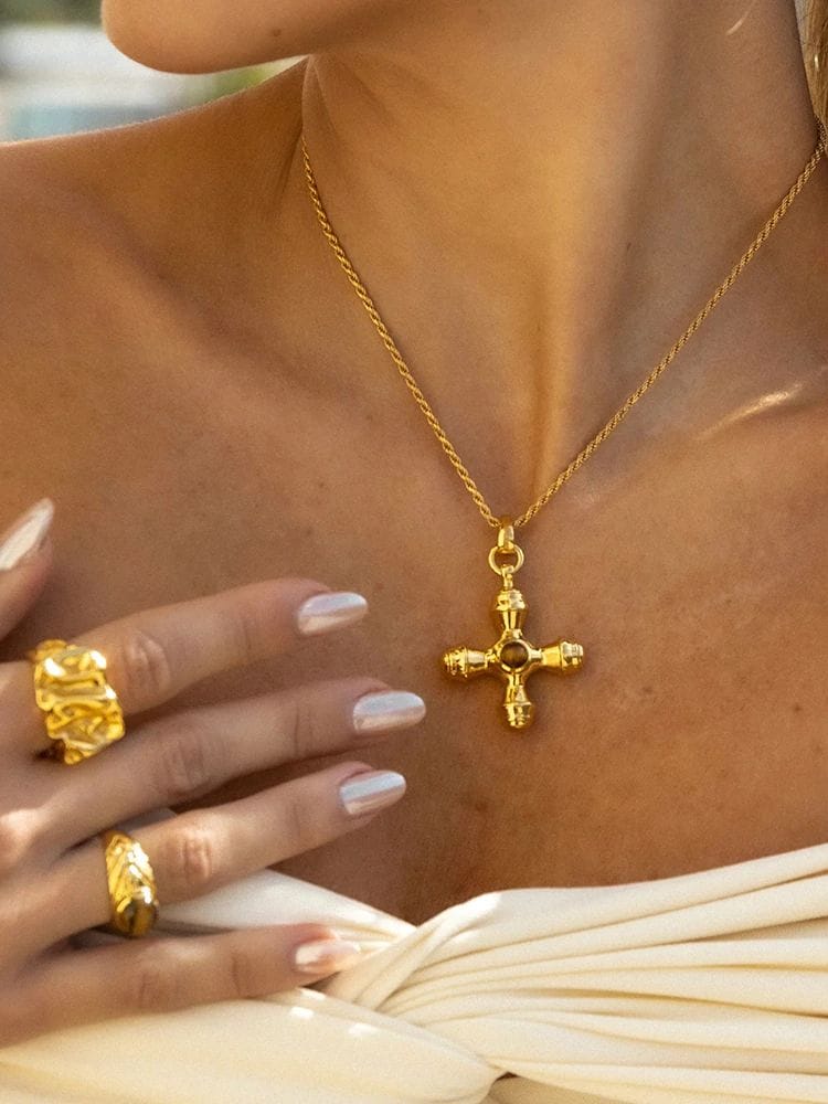 WhatsApp Image 2025-09-14 at 7.56.31 PM Collar torsal cruz