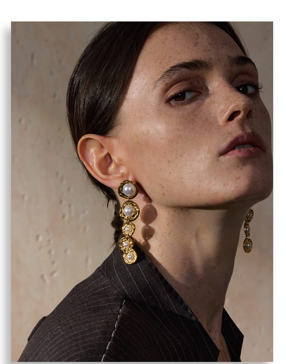 WhatsApp Image 2025-09-14 at 7.56.32 PM (2) ARETES LARGOS PERLAS