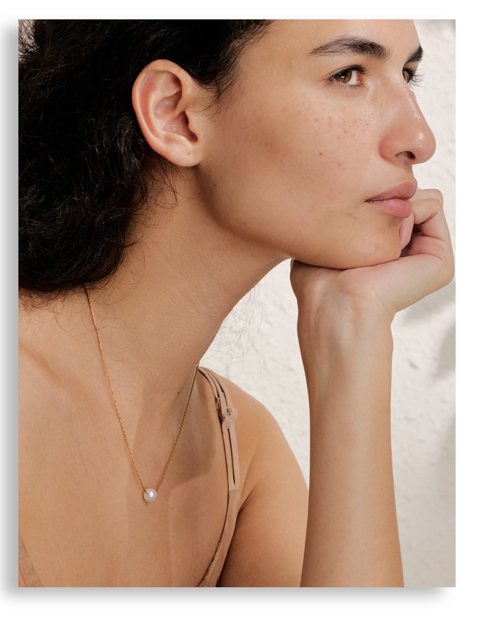 WhatsApp Image 2025-09-14 at 8.44.33 AM Collar delgado con perla dorado