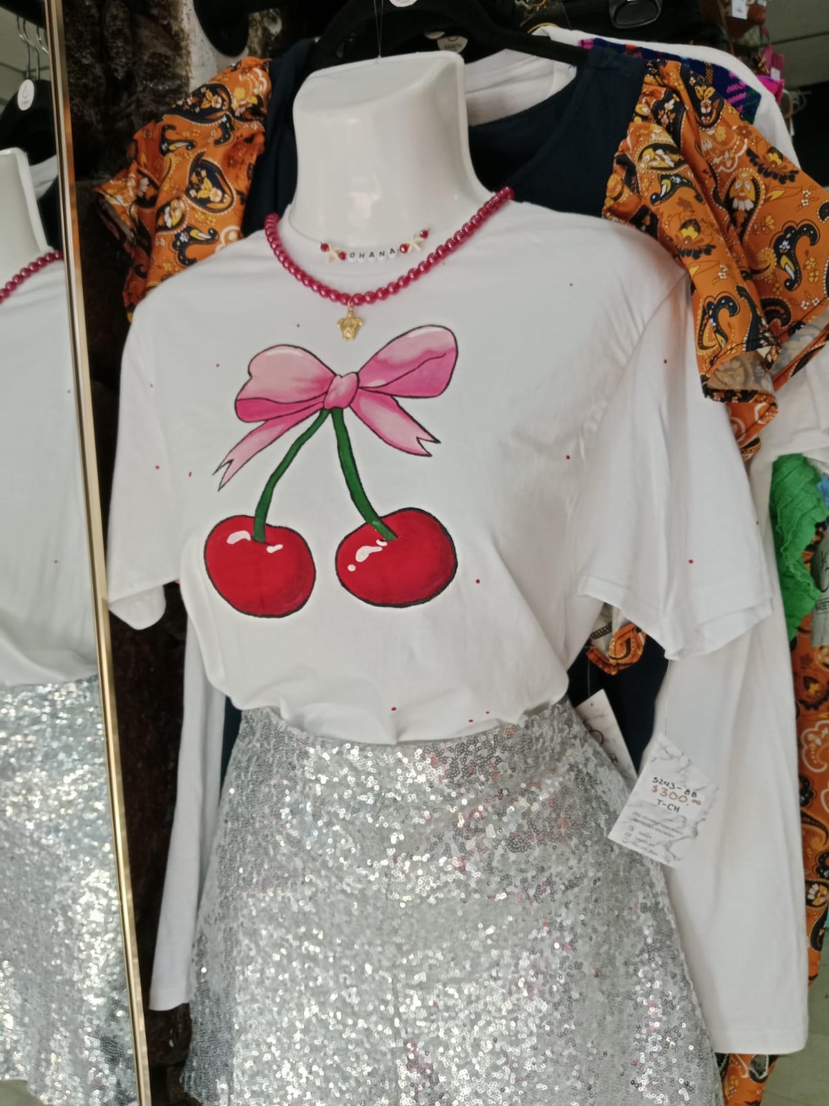 WhatsApp Image 2025-09-16 at 4.15.58 PM CAMISETA "CHERRY"