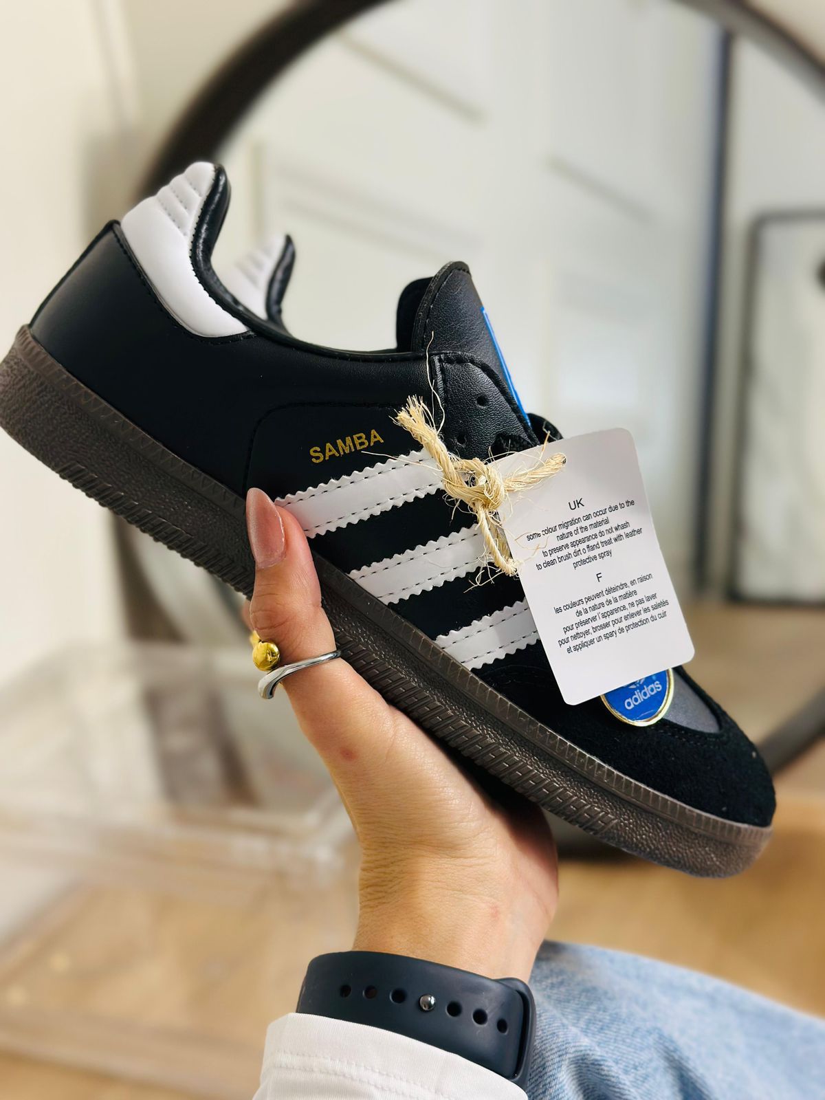 Imagen de WhatsApp 2025-10-28 a las 09.51.49_9ec7b868 Samba Negro-Blanco