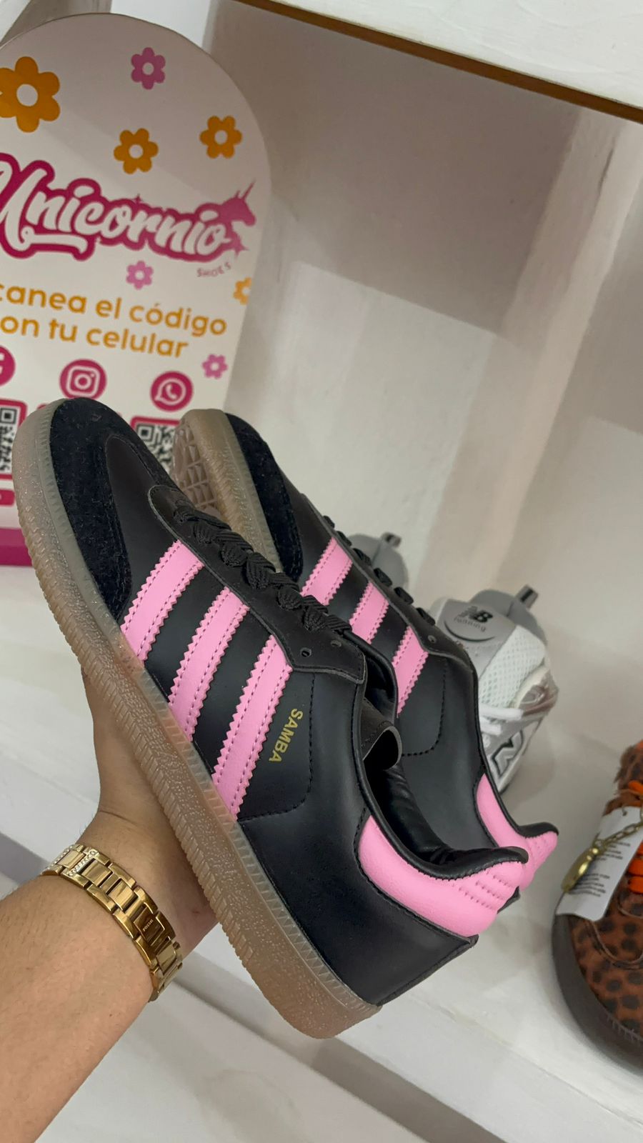 SAMBA NEGRO ROSA Samba Negro-Rosa