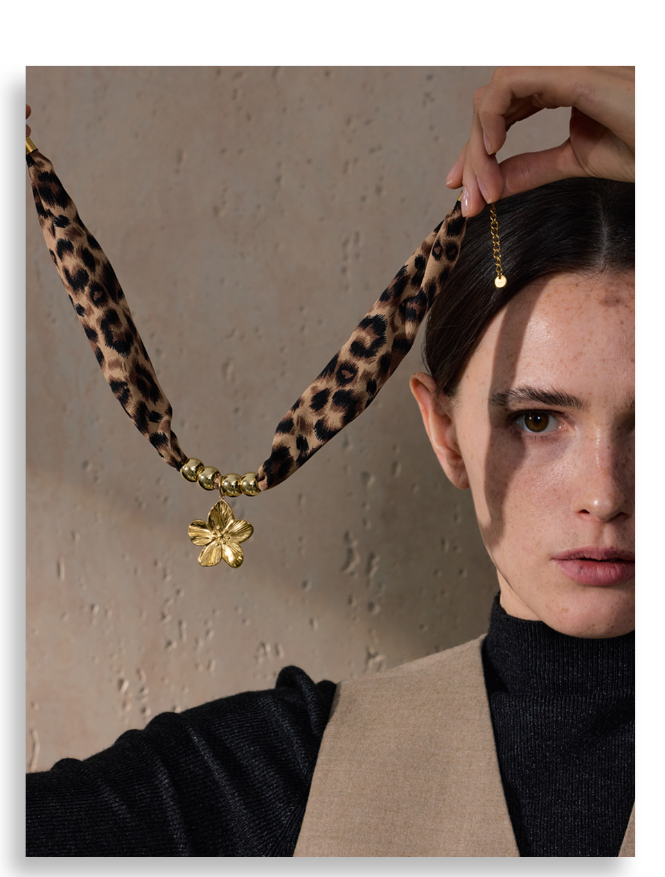 Collar leopardo flor