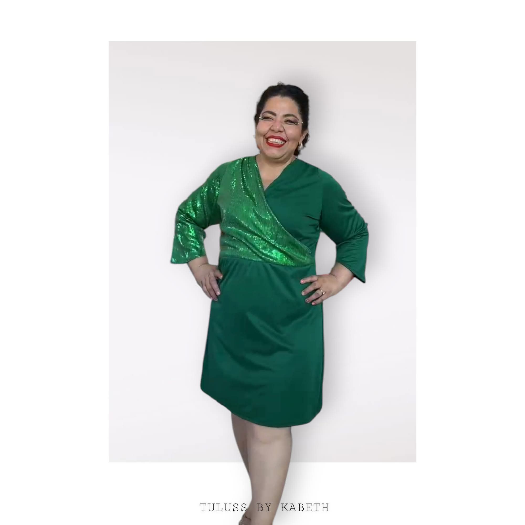 FB_IMG_1763400250060 Vestido Verde lentejuelas