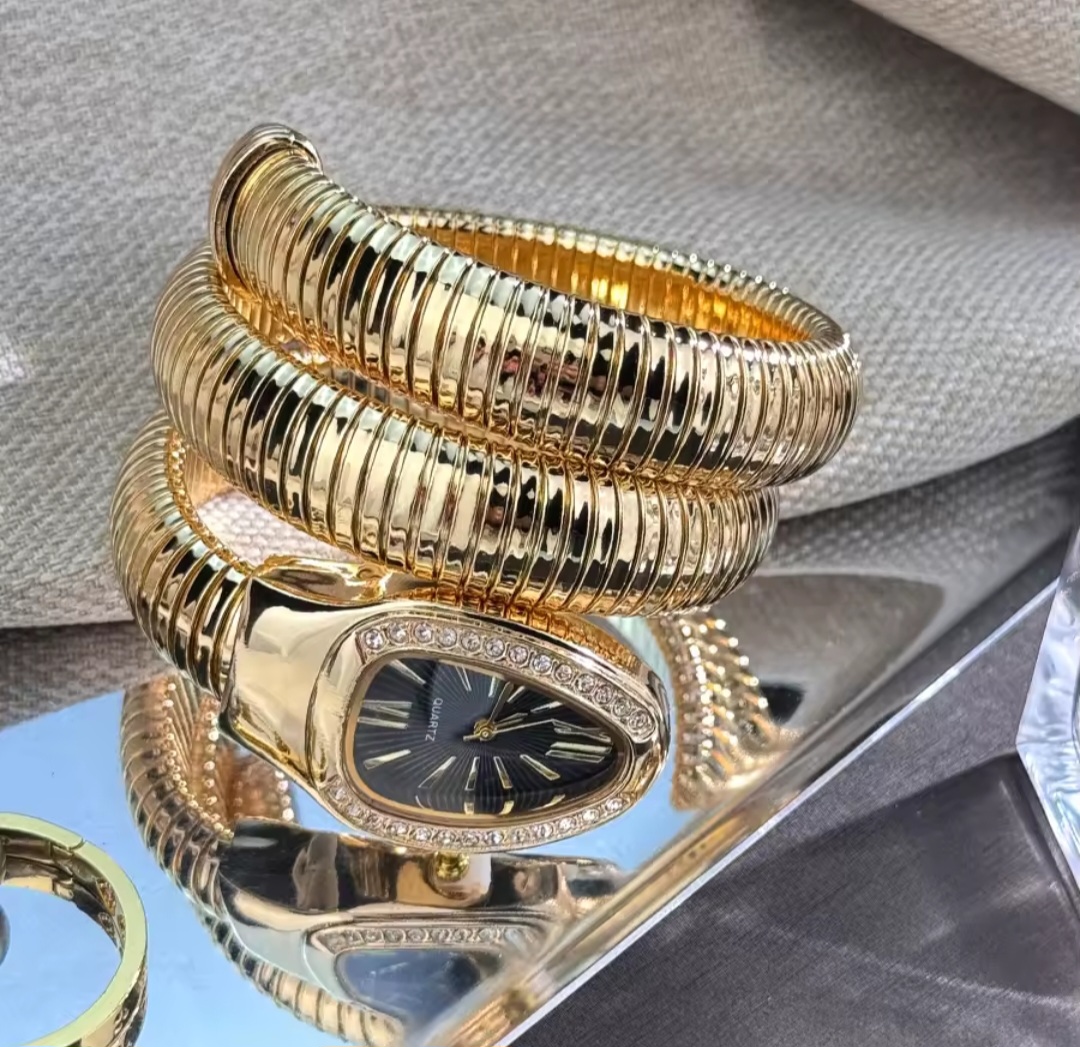 Reloj serpiente negro