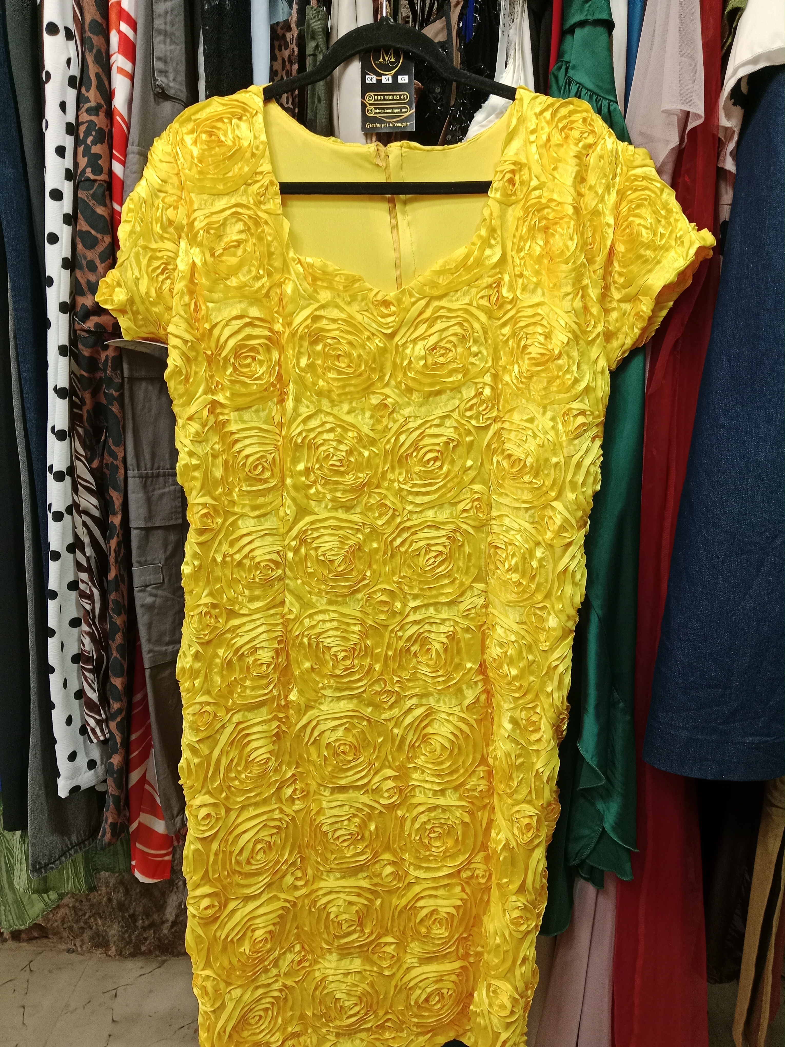 Vestido amarillo flores