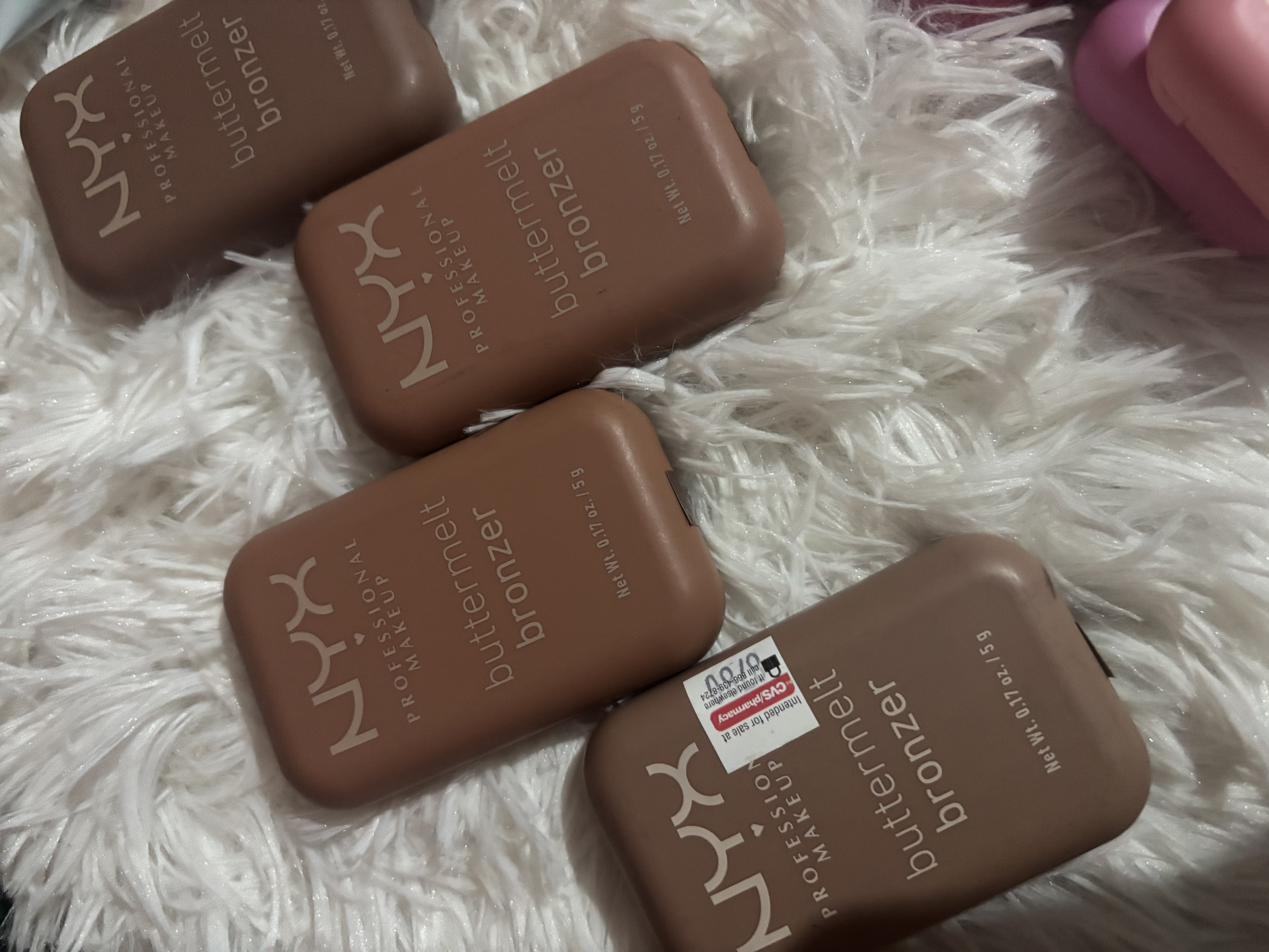 Bronzer Buttermelt Blush de NYX