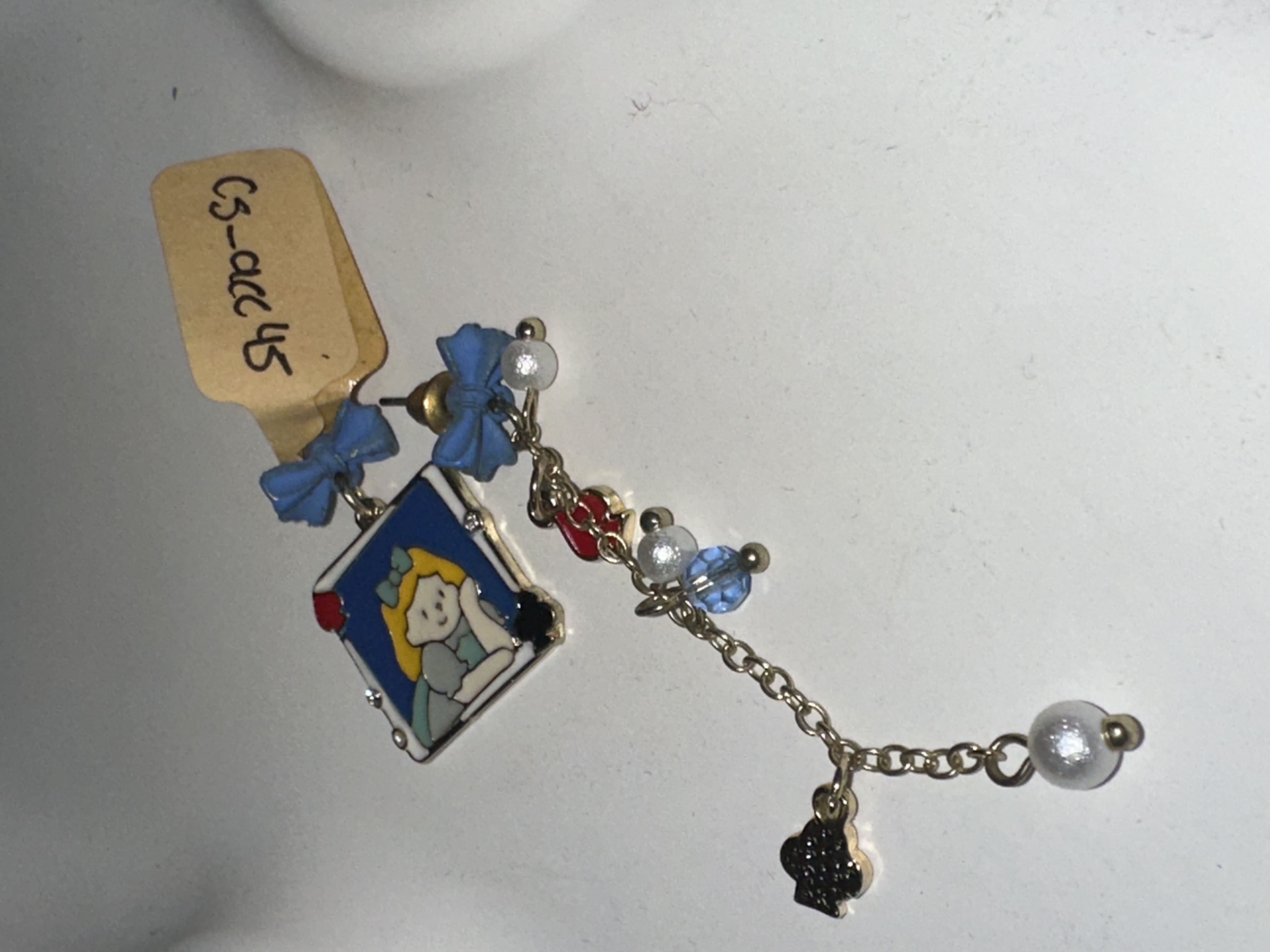 arete de alicia en el pais de las maravillas