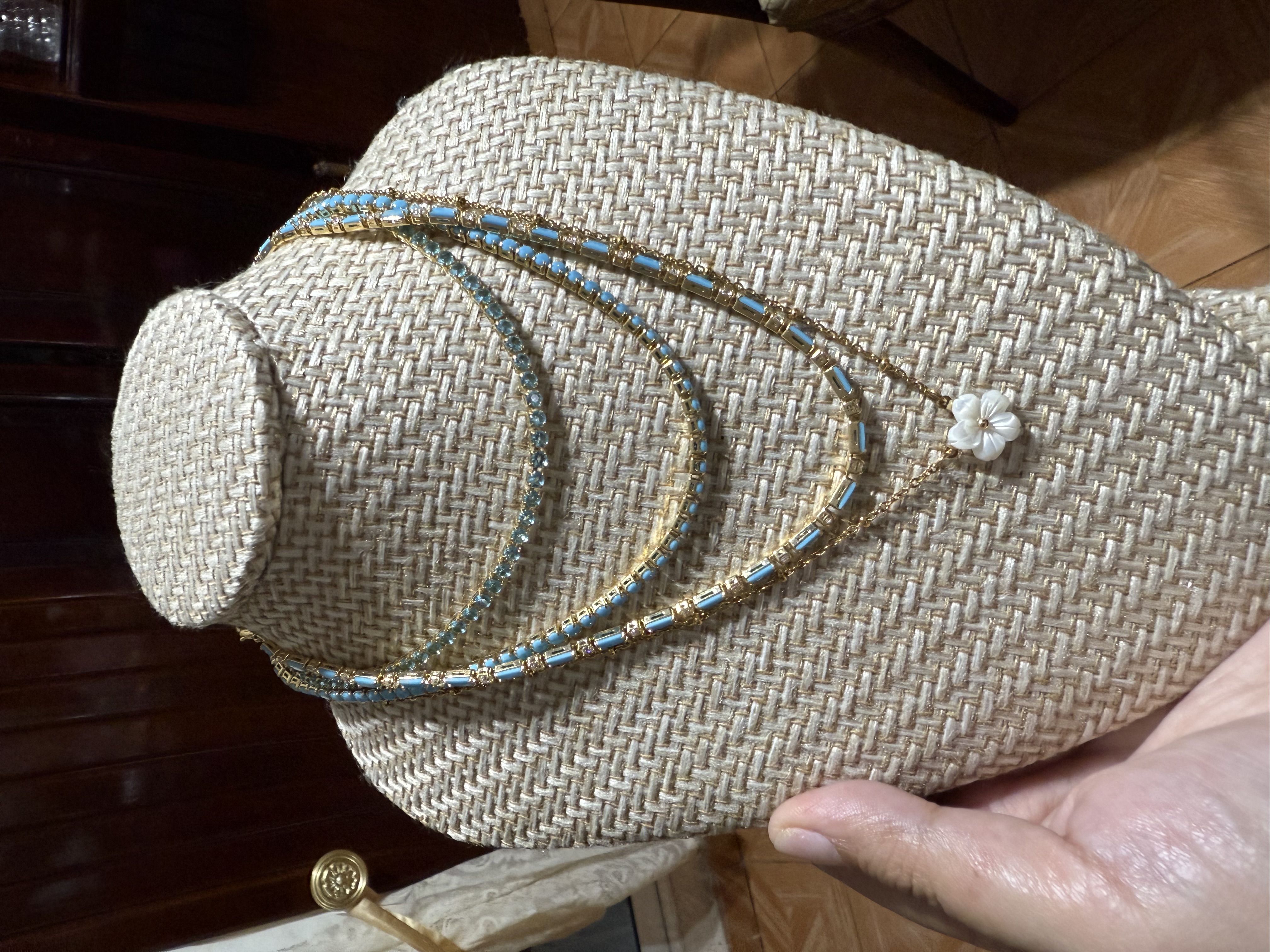 Choker de piedras azules con diamantes