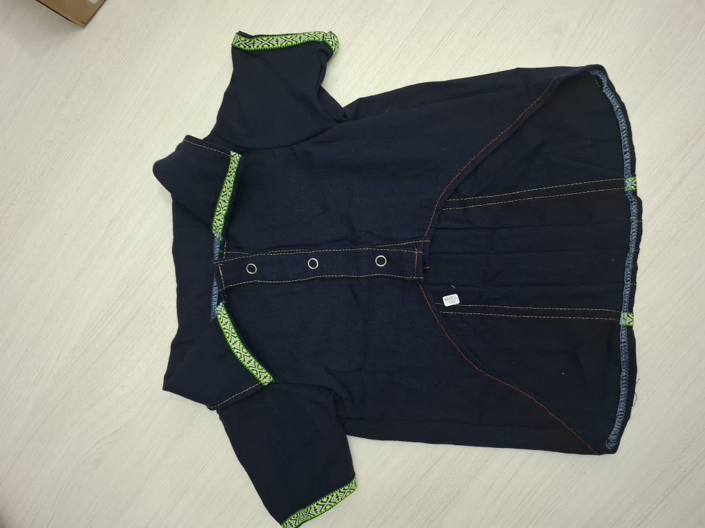 Guayabera talla 4 color negro y blanco