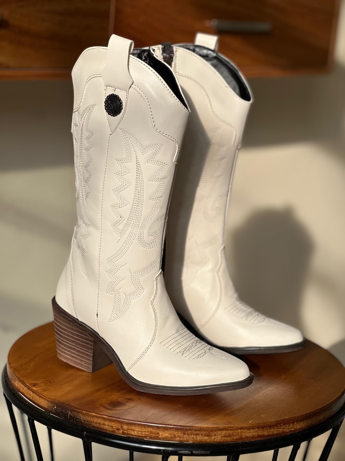 36ad4c73-bd45-4c3a-bd26-209cc7239dbd BOTAS VAQUERAS