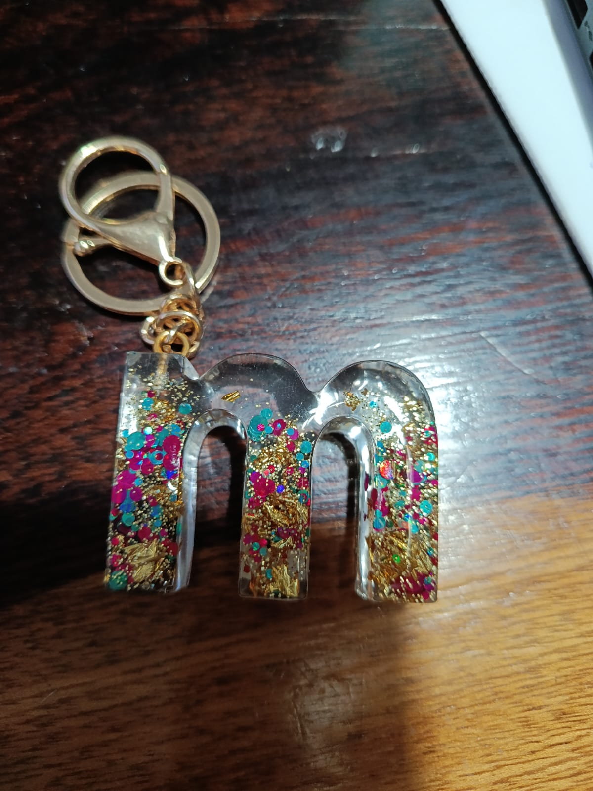 letra m confetti